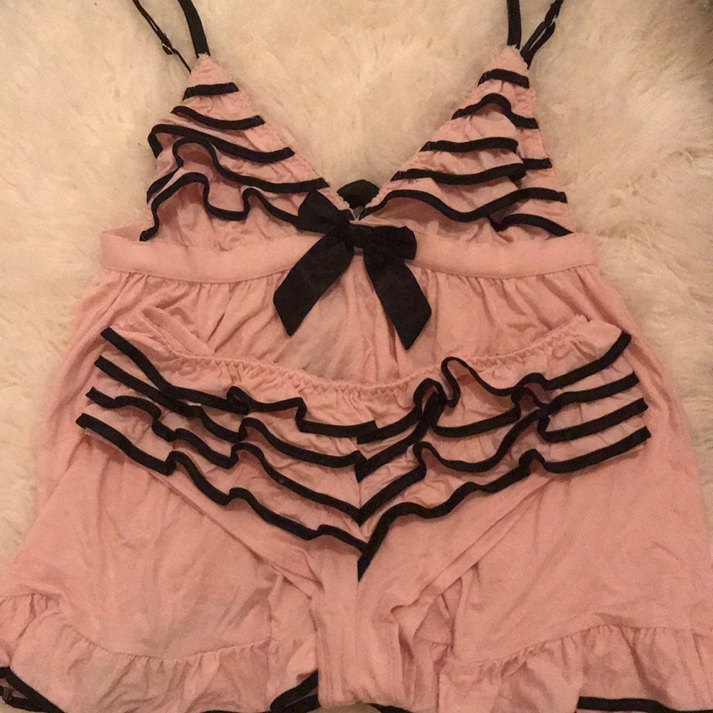 Lingerie - Picture 5 of 5